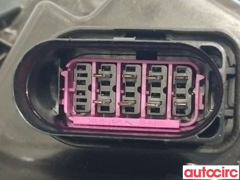 Frontlykt venstre halogen til Ford Fiesta 2008-2012 (Type VI, Fase 1) (FORD|1740028|8A61-13W030-CH)