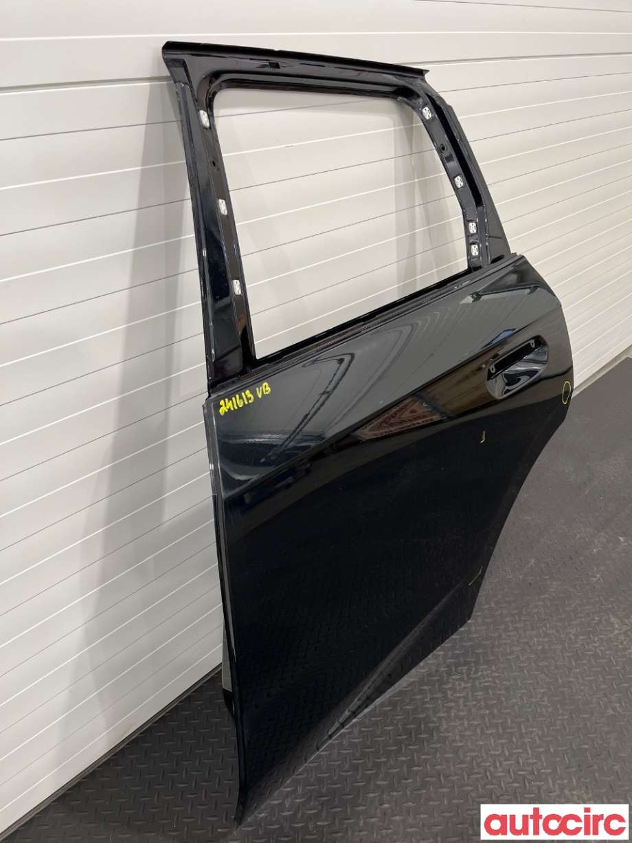 Dør venstre bak til BMW X1 2022-->> (U11) (U11) (BMW|41525A38655)