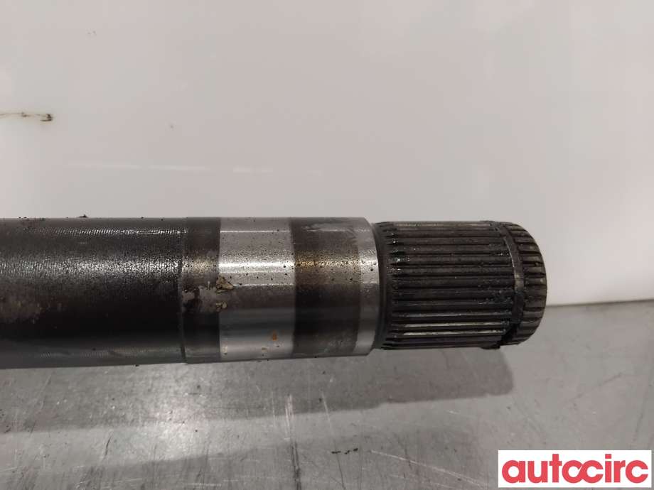 Drivaksel høyre foran til Mercedes ML 2005-2011 (W164) (W164) (MERCEDES|A1643301901||A1643302801)