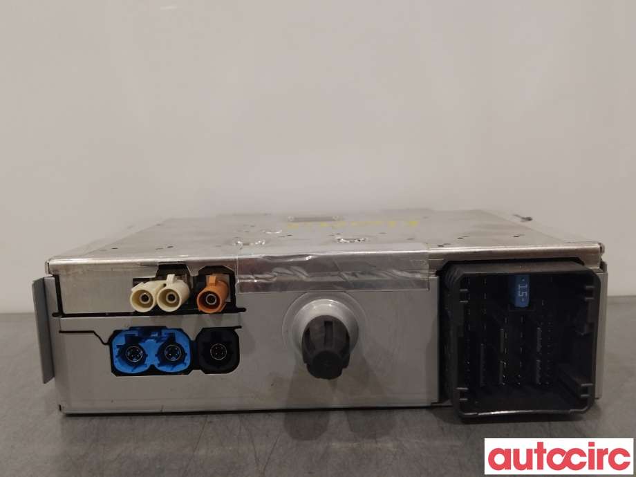 Bilstereo diverse til Opel Combo E 2019-->>  (OPEL|1677673380|9833500080)