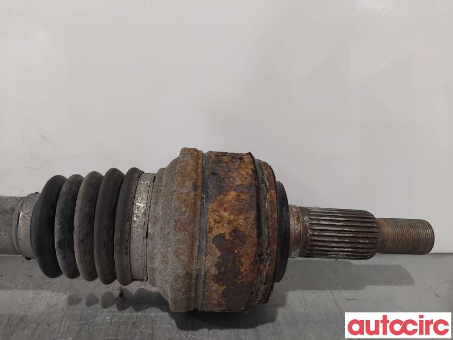 Drivaksel høyre bak til Porsche Cayenne 2010-2017 (92A) (92A) (PORSCHE|95833202430|7P0501201G|95833202432)