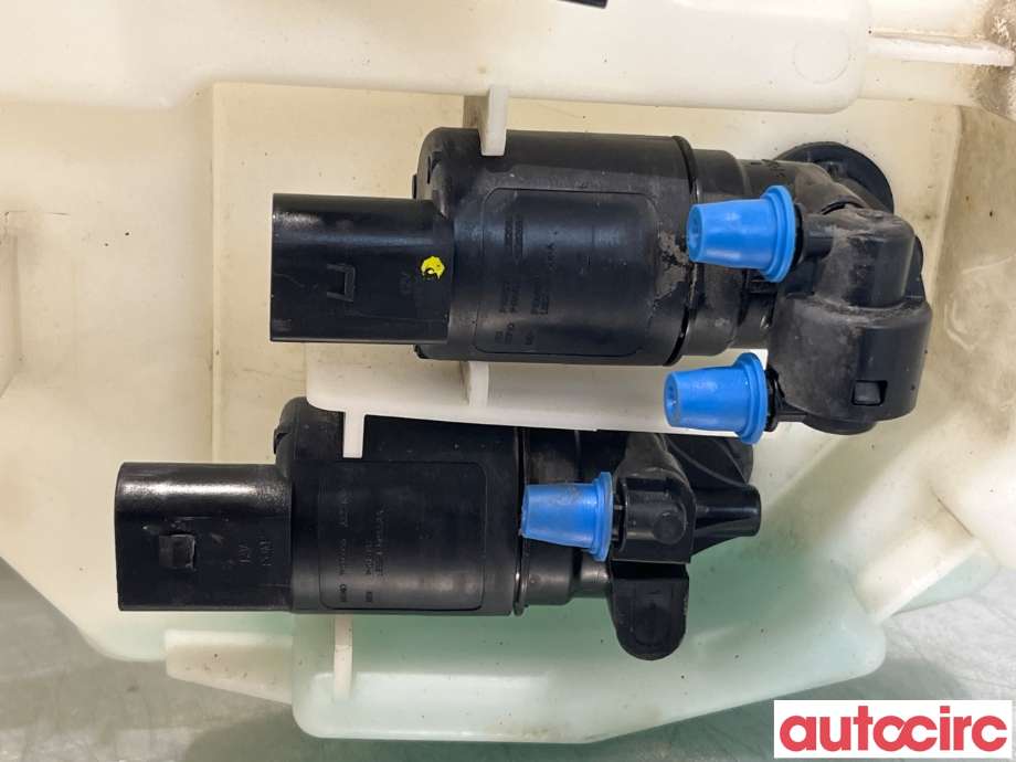 Spylertank til Volvo V60 / V60 CC 2018-->> (Type II)  (VOLVO|30747576)