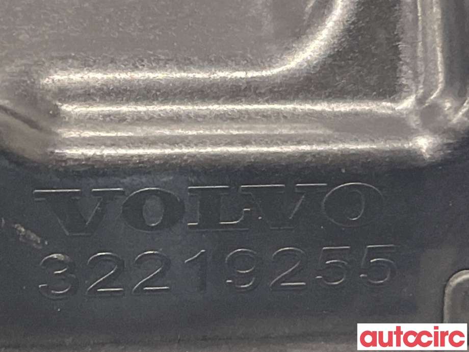 Diverse deler til Volvo V60 / V60 CC 2018-->> (Type II)  (VOLVO|32219255)