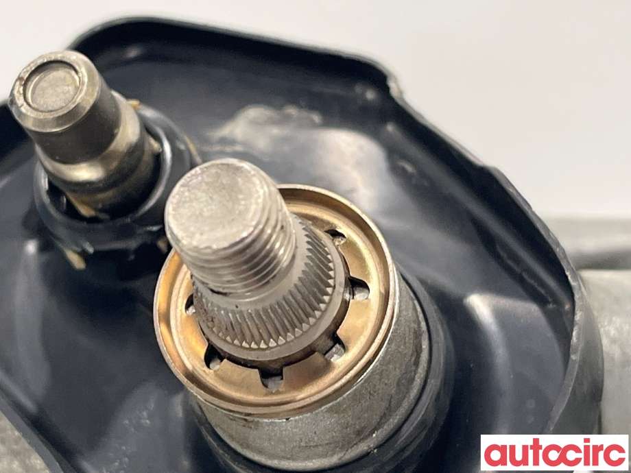 Viskermotor frontrute til Toyota Yaris 2014-2020 (Type III, Fase 2)  (TOYOTA|851100D191|)