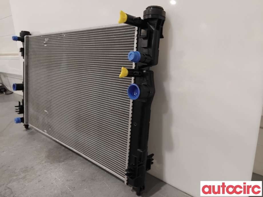 Radiator (automat gir) til Toyota Corolla 2019-->>  (TOYOTA|1640024390|422137-0850|)