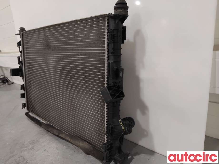 Radiator (manuell gir) til Ford Mondeo 2011-2014 (Type IV, Fase 2)  (FORD|1778037|6G91-8C342-CE|1897409)