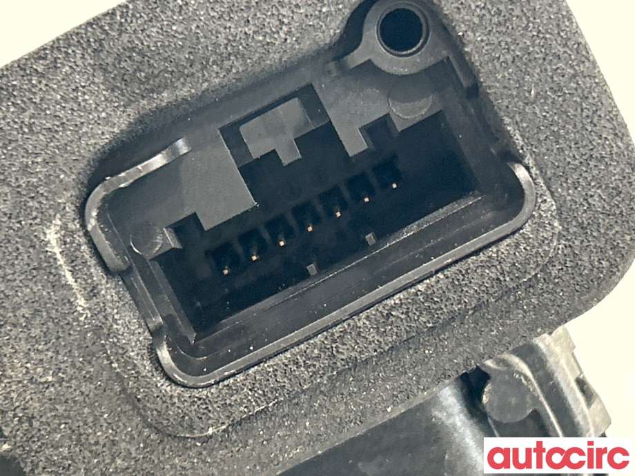 Låsekasse høyre foran til VW Caddy 2015-2020 (Type III, Fase 3)  (VOLKSWAGEN|5TB837016C|5TB837016A|5TB837016E)