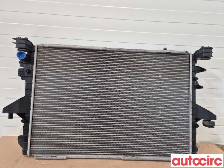 Radiator (manuell gir) til VW Transporter / Caravelle 2009-2015 (Fase 2) (T5) (T5) (VOLKSWAGEN|7E0121253A|)