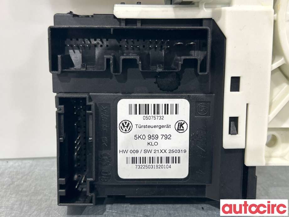 Ruteheis høyre foran til VW Caddy 2015-2020 (Type III, Fase 3)  (VOLKSWAGEN|2K5959702A|2K5959702)
