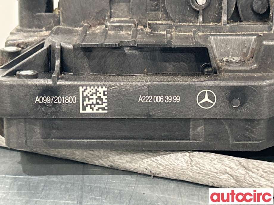 Låsekasse høyre foran til Mercedes C-Klasse 2014-2018 (Fase 1) (W205) (W205) (MERCEDES|A0997206801||A0997201800)