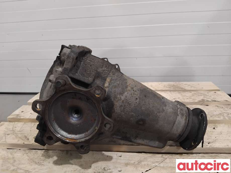 Kardang til Toyota Hiace 2007-2012 (Fase 3)  (TOYOTA|4111026570|)