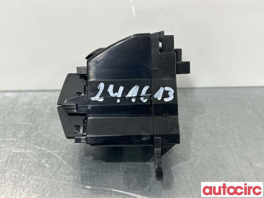 Bryter rutevarme til BMW X1 2022-->> (U11) (U11) (BMW|61315A500B1|5A500B1)
