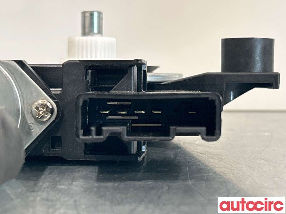 Ruteheis venstre foran til BMW X1 2022-->> (U11) (U11) (BMW|67625A75082|5A75082)