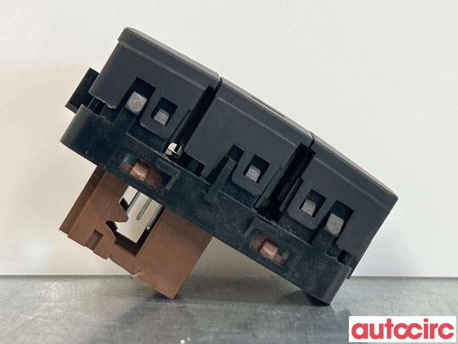 Bryter tanklokk til Peugeot 508 2011-2014 (Type I, Fase 1)  (PEUGEOT|6490SW|96657753XT)