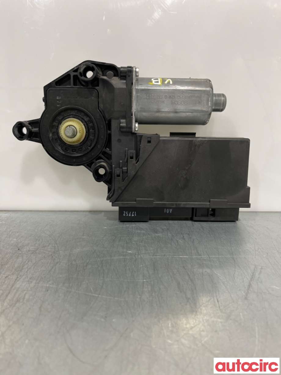 Ruteheis venstre bak til Audi A4 2004-2008 (Type III) (B7) (B7) (AUDI|8E0959801E|)