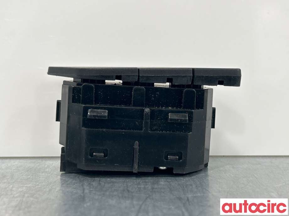 Bryterpanel førersete til BMW X1 2022-->> (U11) (U11) (BMW|61315A02D55|5A96939)
