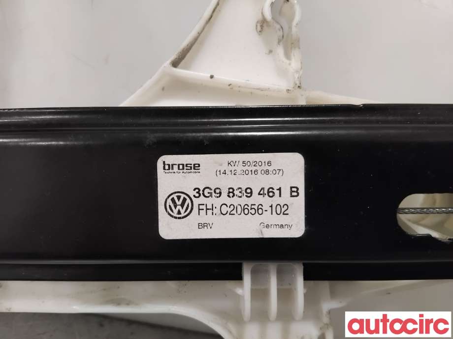 Ruteheis til VW Passat 2015-2019 (Fase 1) (B8) (B8) (VOLKSWAGEN|3G9839461B|C20656-102)