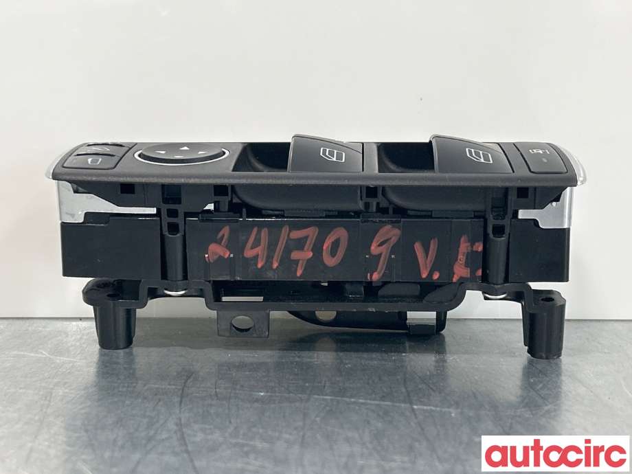 Bryter ruteheis til Tesla Model X 2016-->>  (TESLA|1028641-X0-A|1028641-00-A|LK10021551)