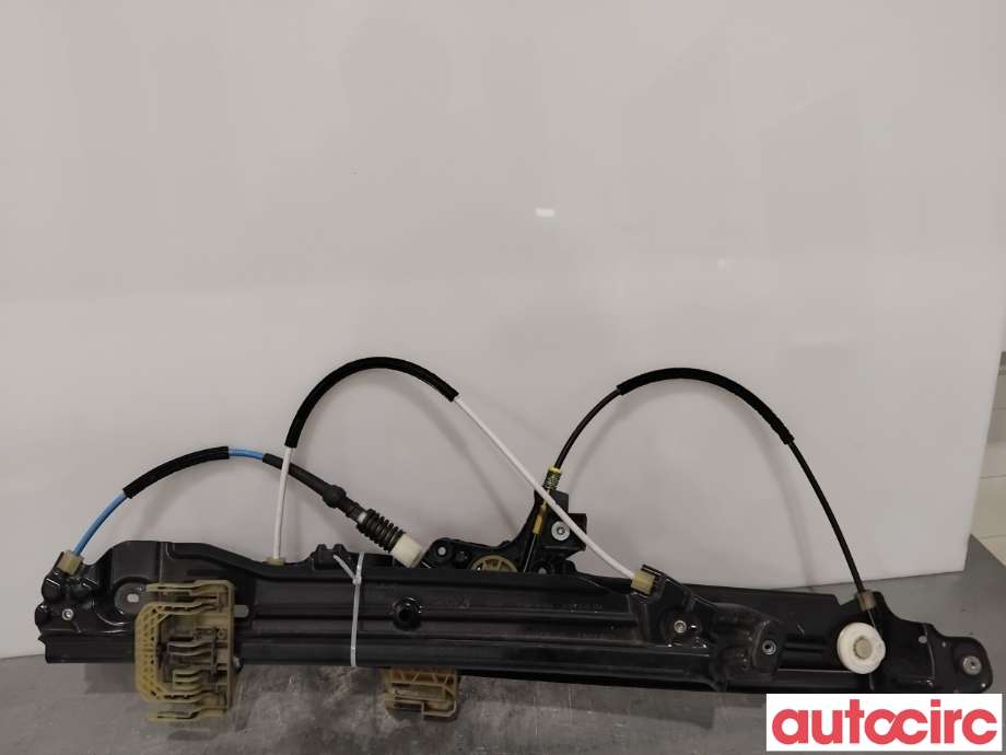 Ruteheis til BMW 5-Serie 2010-2017 (F10/F11) (F10/F11) (BMW|51337182131||7182131)