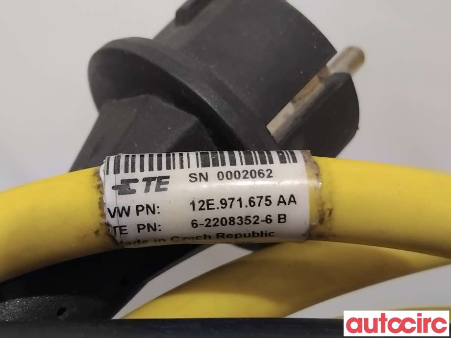 Batterilader kabel til VW E-Up 2013-2019  (VOLKSWAGEN|12E971675CG|6-2208352-6B|1EA971675AP)