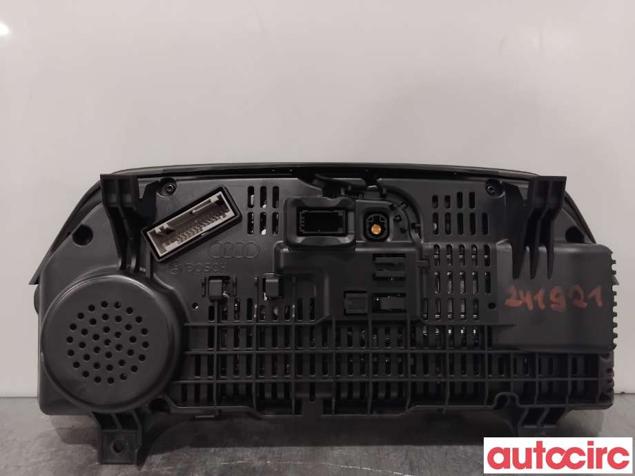 Instrumentpanel til Audi e-tron 2018-->>  (AUDI|4KE920795A|0263756020)