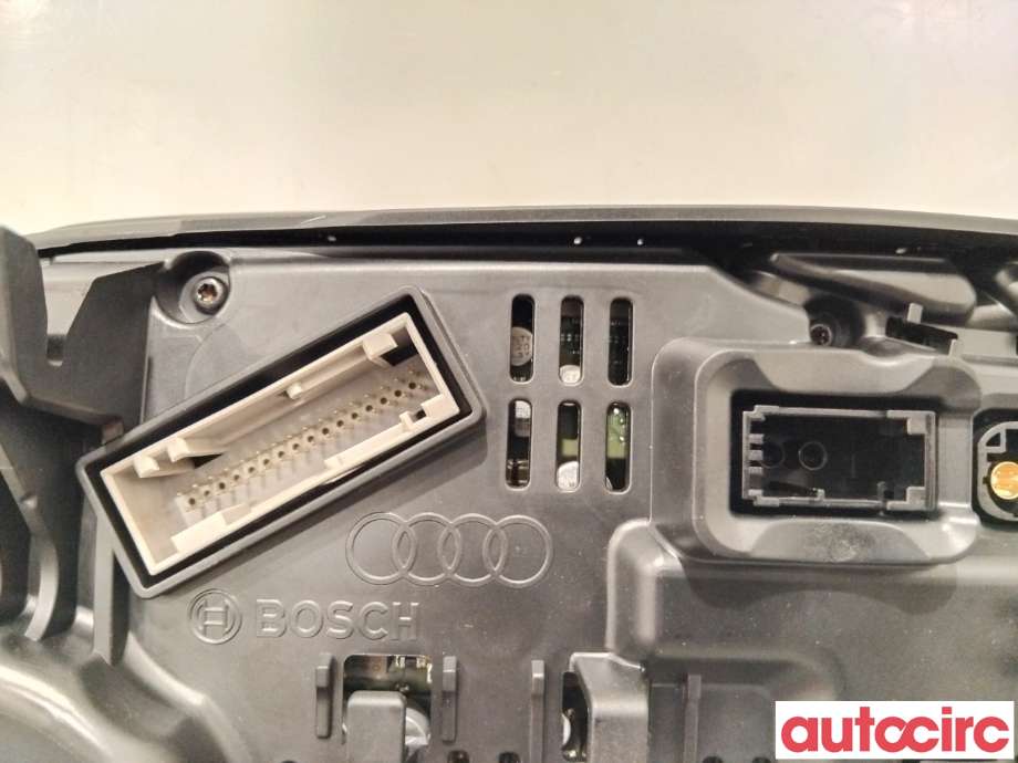 Instrumentpanel til Audi e-tron 2018-->>  (AUDI|4KE920795A|0263756020)