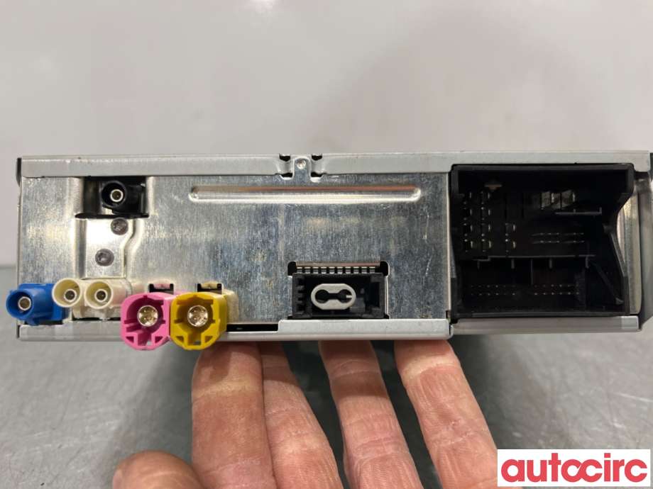 Bilstereo navigasjon til VW Touran 2015-2021 (Type II)  (VOLKSWAGEN|3Q0035874BX|28549512|3Q0035874B)