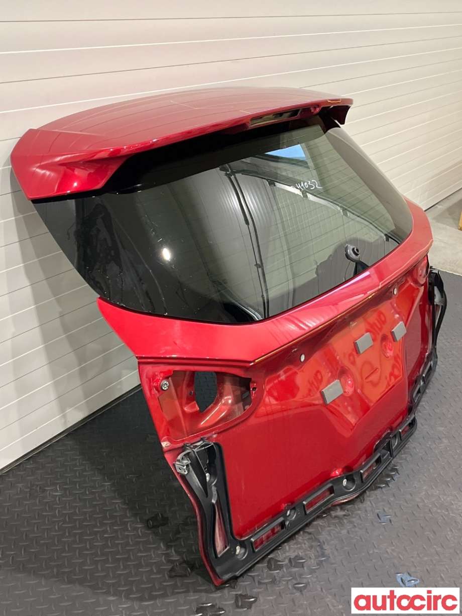 Bakluke combi til Ford Focus 2014-2018 (Type III, Fase 2)  (FORD|1834446|PBM51-N40410-AC)
