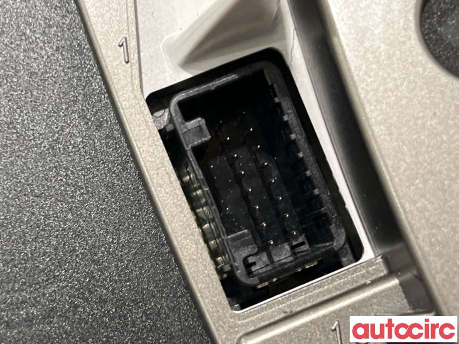 Instrumentpanel til Toyota Urban Cruiser 2009-2014  (TOYOTA|8380052W51||83800-52W51)