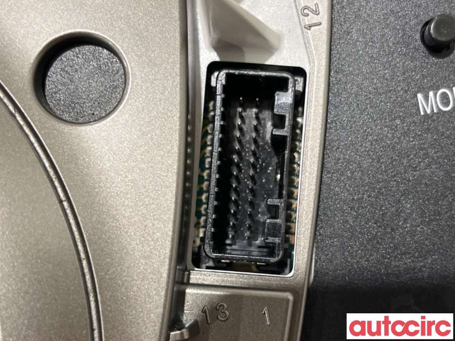 Instrumentpanel til Toyota Urban Cruiser 2009-2014  (TOYOTA|8380052W51||83800-52W51)
