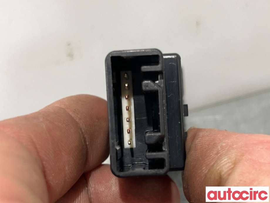 Bryter setevarme til Toyota Urban Cruiser 2009-2014  (TOYOTA|8475142040||8475142041)