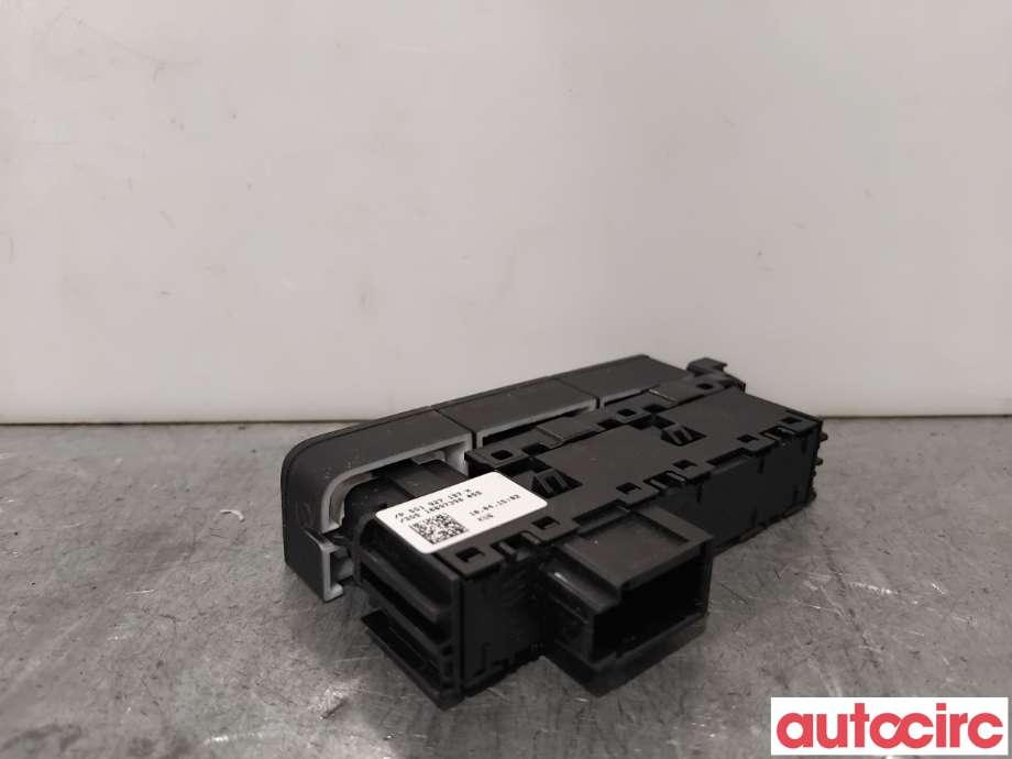 Bryter diverse til VW e-Golf 2014-2017 (Fase 1)  (VOLKSWAGEN|5G1927137M|10097396)