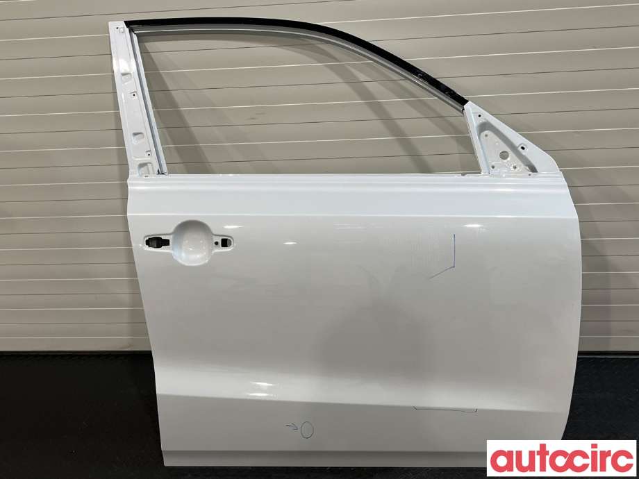Dør høyre foran til Suzuki Vitara, 2015-->> (Type IV) (SUZUKI|68001-54P00)