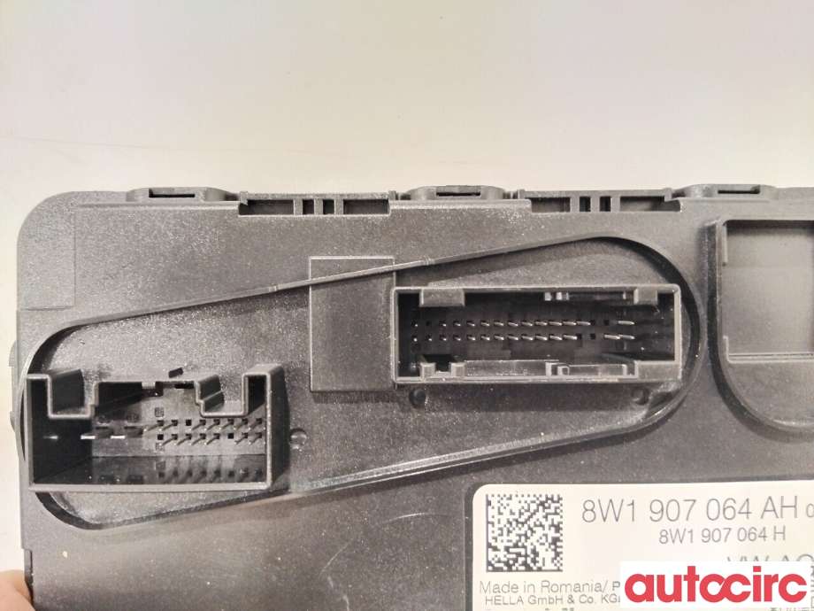 Styreenhet comfort (BCM) til Audi e-tron 2018-->>  (AUDI|8W1907064AH|5DK014366-01|8W1907064DH)