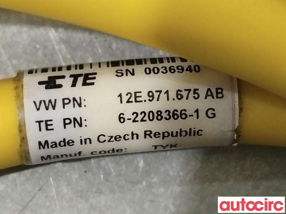 Batterilader kabel til VW e-Golf 2014-2017 (Fase 1)  (VOLKSWAGEN|12E971675AB|)