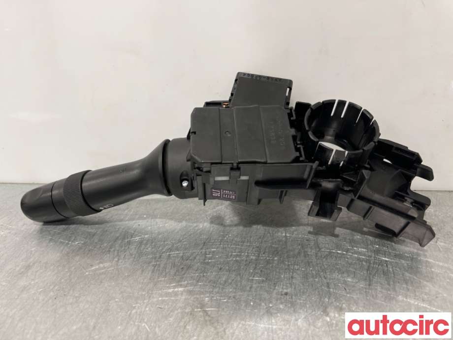 Bryter blink til Toyota Urban Cruiser 2009-2014  (TOYOTA|8414052171||52171)