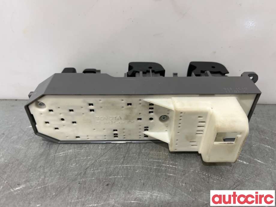 Bryter ruteheis til Toyota Urban Cruiser 2009-2014  (TOYOTA|8482012520|848200D160|8482042190)