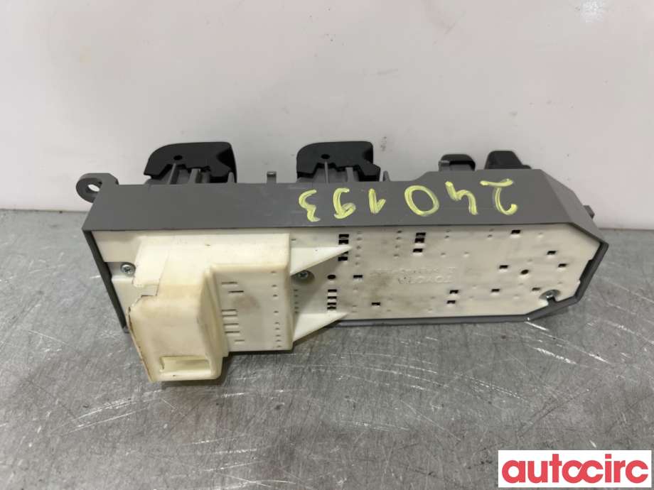 Bryter ruteheis til Toyota Urban Cruiser 2009-2014  (TOYOTA|8482012520|848200D160|8482042190)