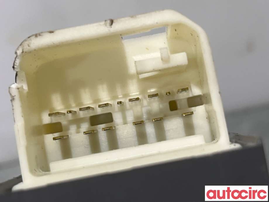 Bryter ruteheis til Toyota Urban Cruiser 2009-2014  (TOYOTA|8482012520|848200D160|8482042190)