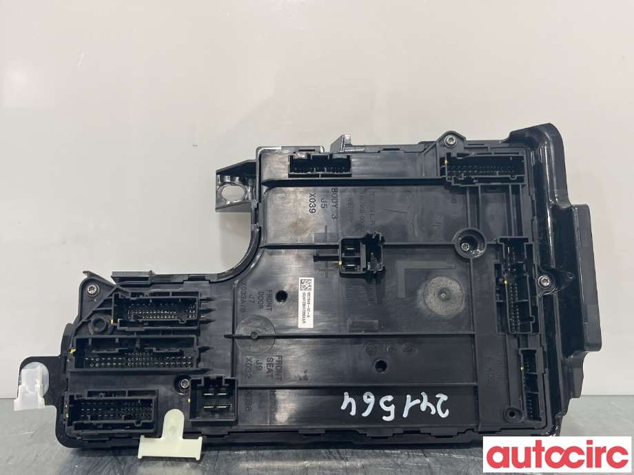 Styreenhet comfort (BCM) til Tesla Model Y, 2021-2024 (Type I)  (TESLA|1657648-12-A)