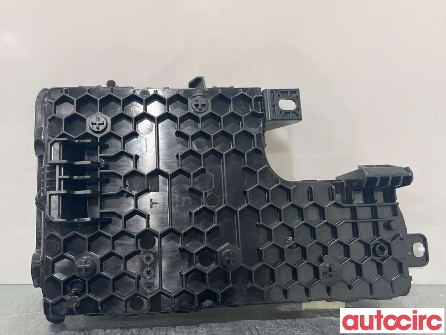 Styreenhet comfort (BCM) til Tesla Model Y 2021-2024 (Type I) (TESLA|1657648-12-A|1657648-02-A)