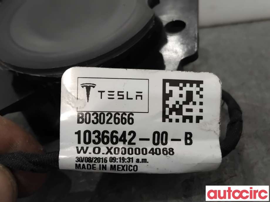 Diverse deler til Tesla Model X 2016-->> (TESLA|1036642-00-C||1036642-00-B)