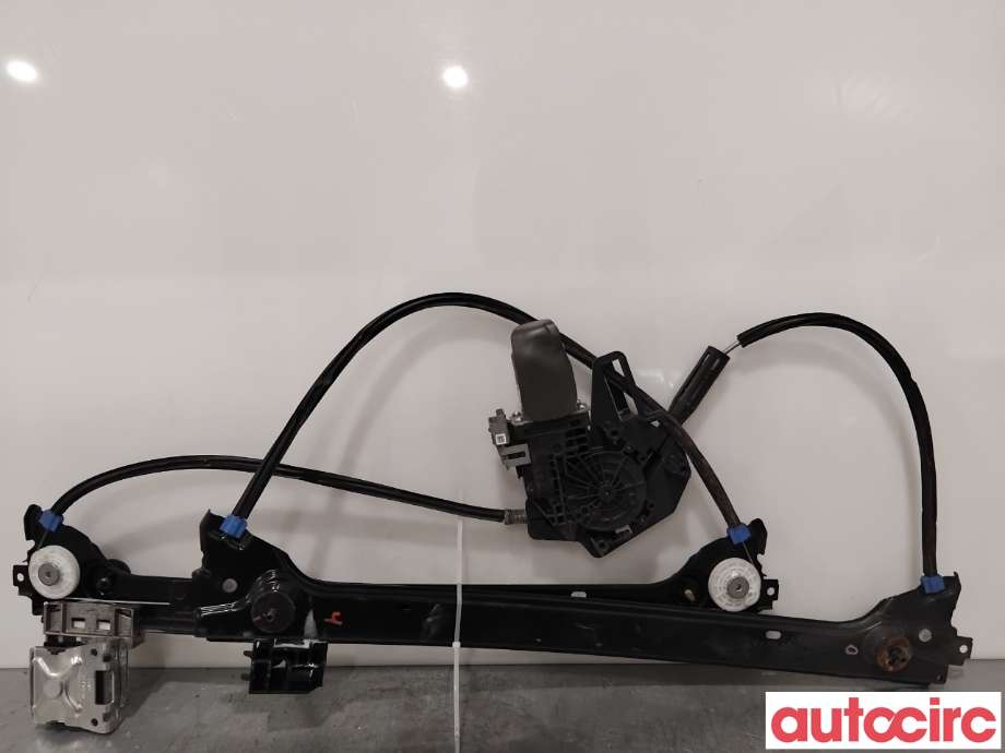 Ruteheis høyre foran til Tesla Model X 2016-->>  (TESLA|1028819-80-B||1028819-00-B)