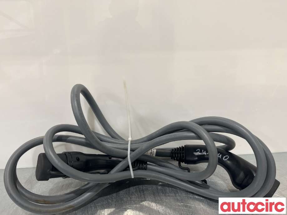 Batterilader kabel til BMW X1 2022-->> (U11) (U11) (BMW|61447827899)