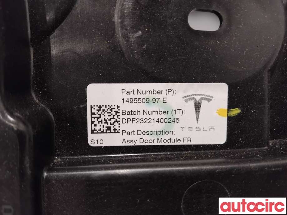 Ruteheis til Tesla Model Y 2021-2024 (Type I)  (TESLA|1526801-00-D||1495509-97-E)