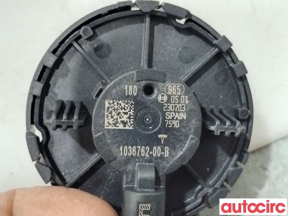 Airbag sensor høyre til Tesla Model Y 2021-2024 (Type I) (TESLA|1036762-00-A||1036762-00-B)