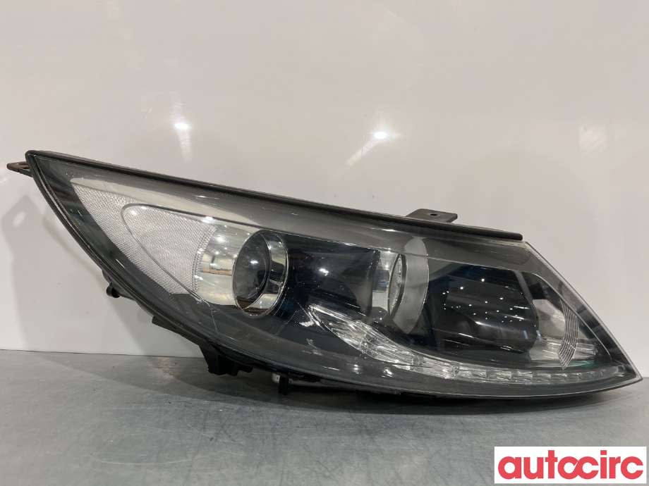 Frontlykt høyre halogen til Kia Sportage 2010-2016 (Type III) (KIA|921023U111|)