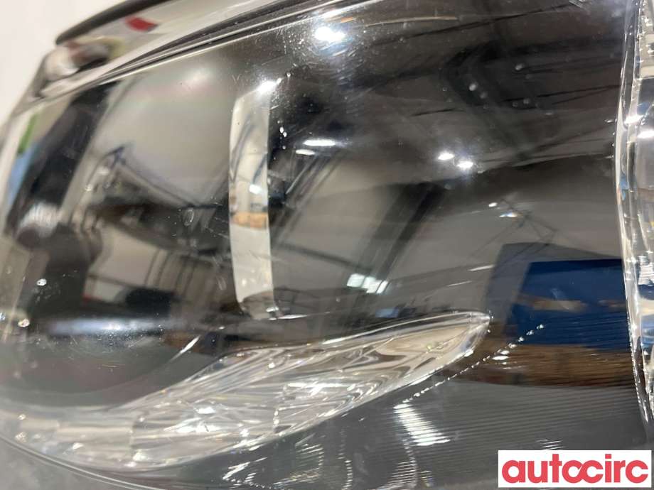 Frontlykt venstre halogen til Kia Sportage 2010-2016 (Type III)  (KIA|921013U111|)
