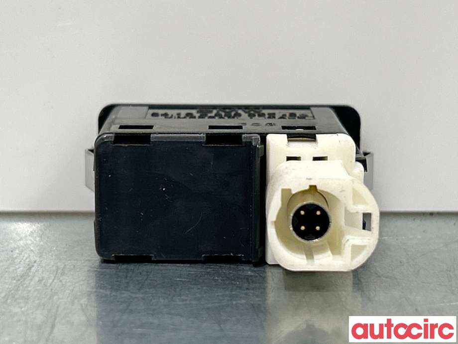 Diverse deler til BMW i3 2013-2022  (BMW|84106820397)