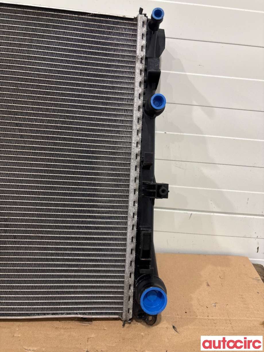 Radiator (automat gir) til Mercedes C-Klasse 2014-2018 (Fase 1) (W205) (W205) (MERCEDES|A0995002203|)